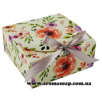 Gift box with ribbon Wild flowers