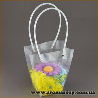 Transparent bag for a bouquet